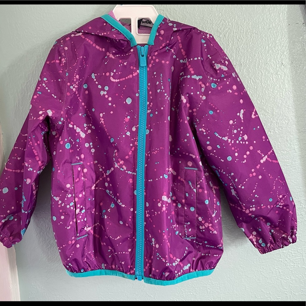 Lands Ends hooded rain jacket Size 3T